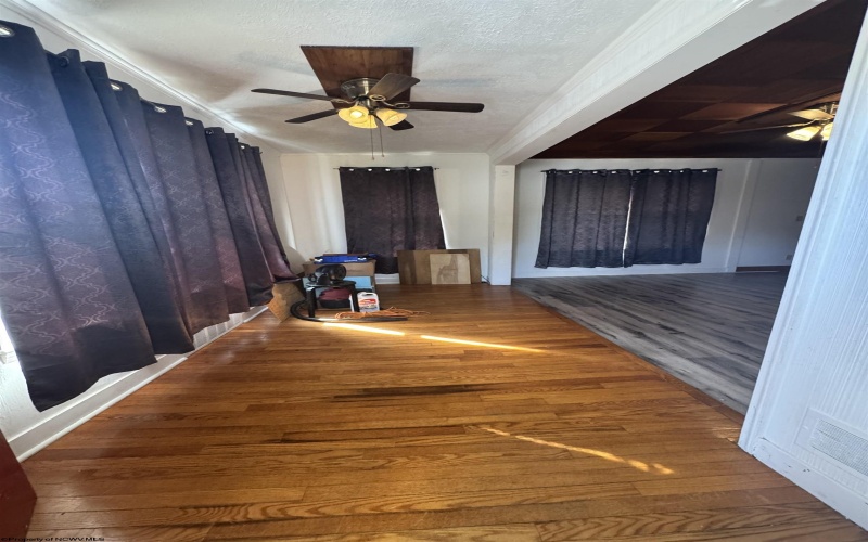 249 Main Avenue, Weston, West Virginia 26452, 3 Bedrooms Bedrooms, 9 Rooms Rooms,2 BathroomsBathrooms,Single Family Detached,For Sale,Main,10161826