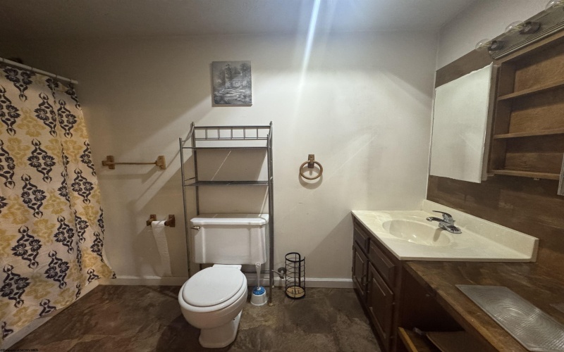 249 Main Avenue, Weston, West Virginia 26452, 3 Bedrooms Bedrooms, 9 Rooms Rooms,2 BathroomsBathrooms,Single Family Detached,For Sale,Main,10161826