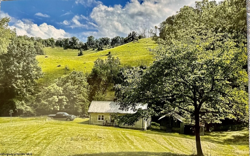 450 & 592 Mud Run Road, Buckhannon, West Virginia 26201, 2 Bedrooms Bedrooms, 5 Rooms Rooms,1 BathroomBathrooms,Single Family Detached,For Sale,Mud Run,10161848