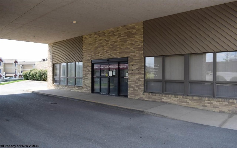 300 Wedgewood Drive, Morgantown, West Virginia 26505, ,Commercial/industrial,For Lease,Wedgewood,10161830