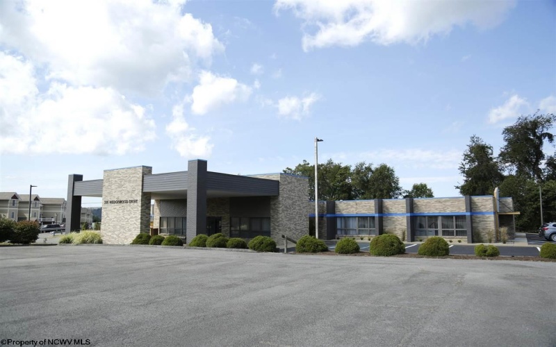 300 Wedgewood Drive, Morgantown, West Virginia 26505, ,Commercial/industrial,For Lease,Wedgewood,10161830