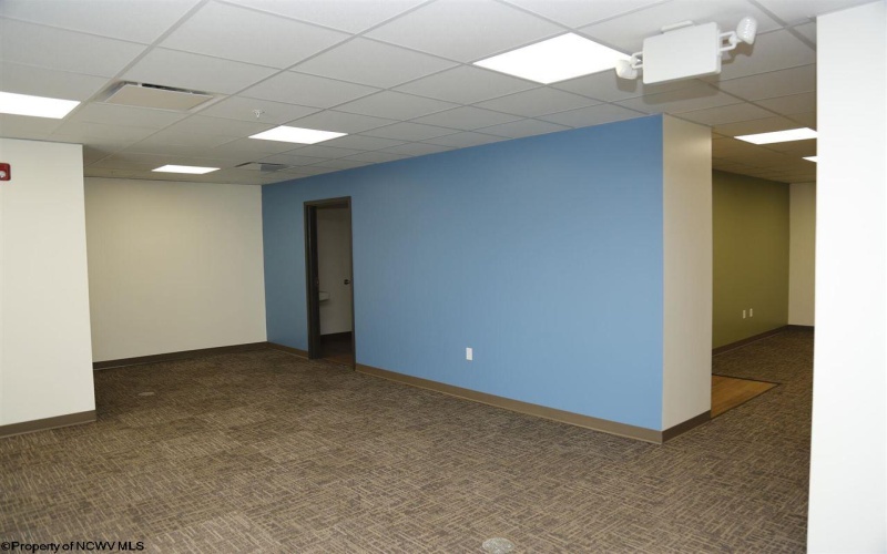 300 Wedgewood Drive, Morgantown, West Virginia 26505, ,Commercial/industrial,For Lease,Wedgewood,10161830