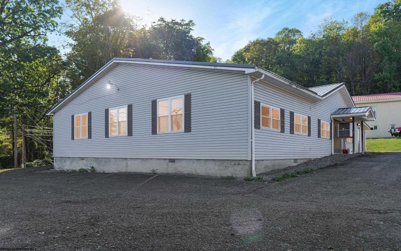 427 Morgantown Street, Kingwood, West Virginia 26537, ,Commercial/industrial,For Sale,Morgantown,10161847