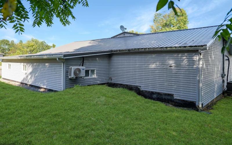 427 Morgantown Street, Kingwood, West Virginia 26537, ,Commercial/industrial,For Sale,Morgantown,10161847