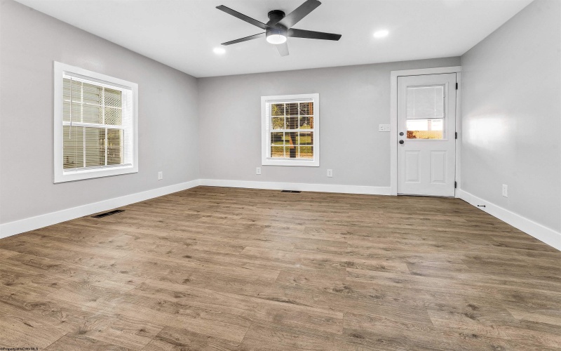 41 Jasper Street, Rivesville, West Virginia 26588, 2 Bedrooms Bedrooms, 5 Rooms Rooms,1 BathroomBathrooms,Single Family Detached,For Sale,Jasper,10161846