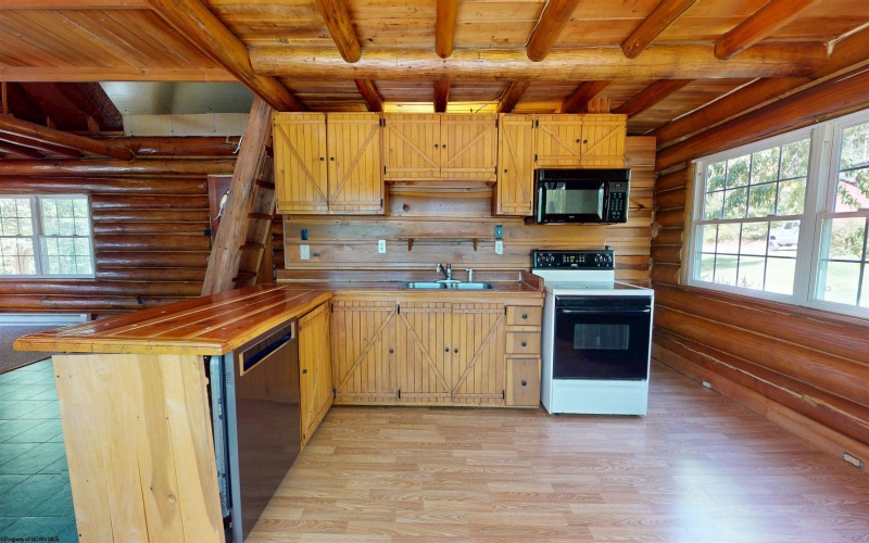 376 BOLYARD Road, Grafton, West Virginia 26354, 1 Bedroom Bedrooms, 5 Rooms Rooms,1 BathroomBathrooms,Single Family Detached,For Sale,BOLYARD,10161831