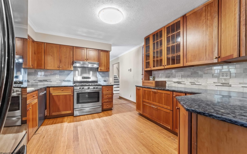 1 Greenway Avenue, Morgantown, West Virginia 26508, 4 Bedrooms Bedrooms, 9 Rooms Rooms,2 BathroomsBathrooms,Single Family Detached,For Sale,Greenway,10161833