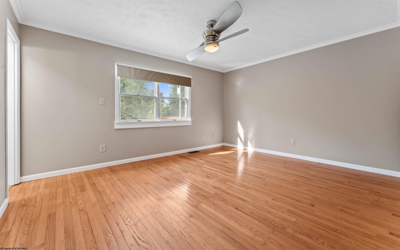 1 Greenway Avenue, Morgantown, West Virginia 26508, 4 Bedrooms Bedrooms, 9 Rooms Rooms,2 BathroomsBathrooms,Single Family Detached,For Sale,Greenway,10161833