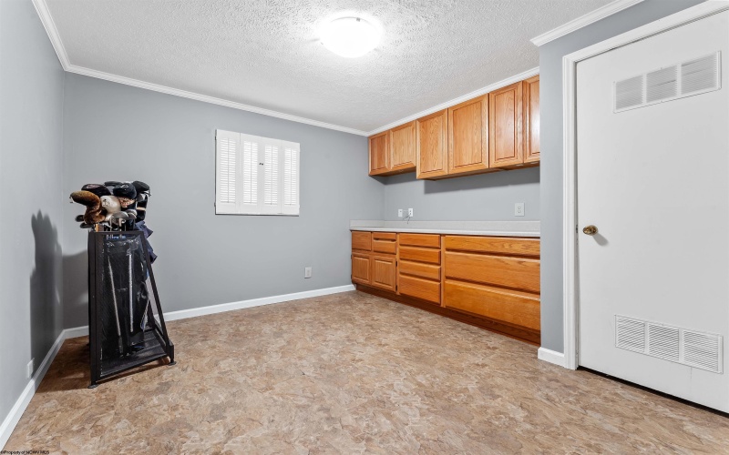 1 Greenway Avenue, Morgantown, West Virginia 26508, 4 Bedrooms Bedrooms, 9 Rooms Rooms,2 BathroomsBathrooms,Single Family Detached,For Sale,Greenway,10161833