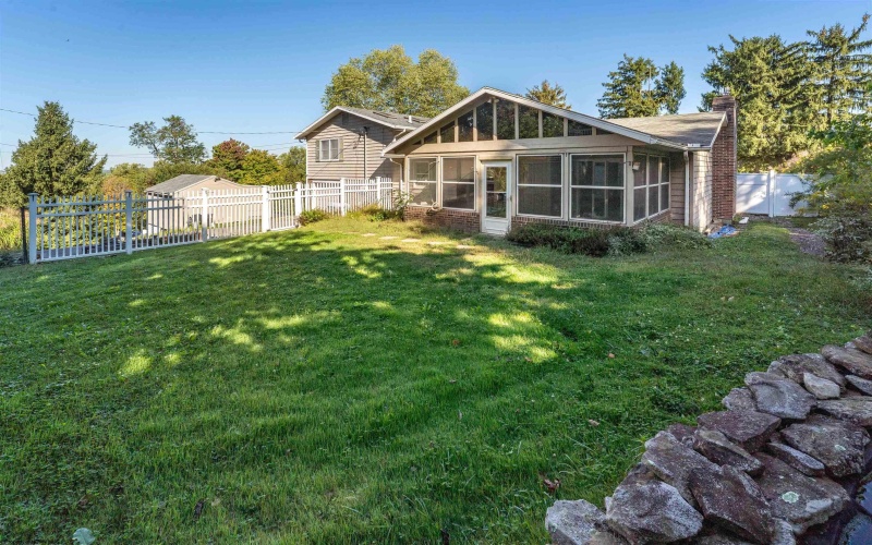 1 Greenway Avenue, Morgantown, West Virginia 26508, 4 Bedrooms Bedrooms, 9 Rooms Rooms,2 BathroomsBathrooms,Single Family Detached,For Sale,Greenway,10161833