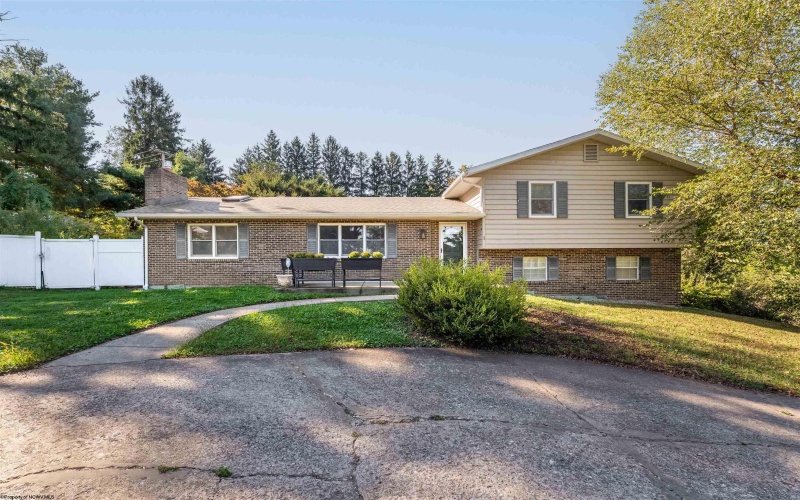 1 Greenway Avenue, Morgantown, West Virginia 26508, 4 Bedrooms Bedrooms, 9 Rooms Rooms,2 BathroomsBathrooms,Single Family Detached,For Sale,Greenway,10161833