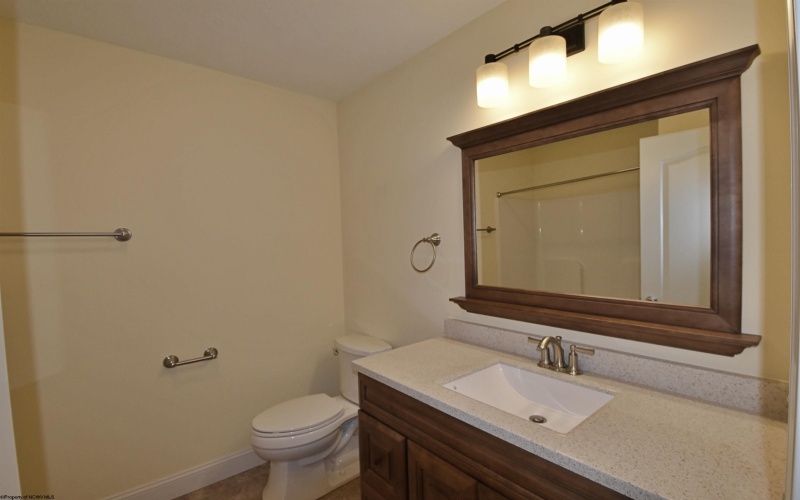 222 Timber Ridge Drive, Bridgeport, West Virginia 26330, 3 Bedrooms Bedrooms, 6 Rooms Rooms,3 BathroomsBathrooms,Residential Rentals,For Rent,Timber Ridge,10161834