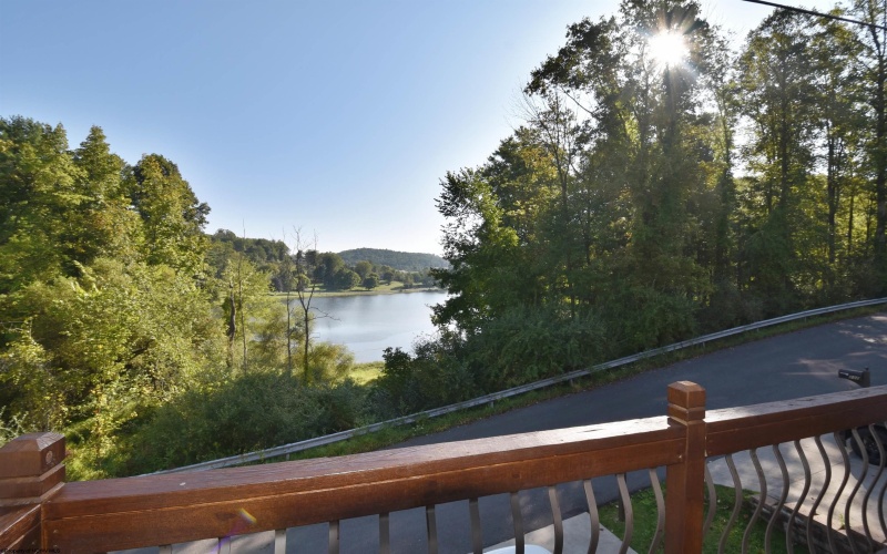 222 Timber Ridge Drive, Bridgeport, West Virginia 26330, 3 Bedrooms Bedrooms, 6 Rooms Rooms,3 BathroomsBathrooms,Residential Rentals,For Rent,Timber Ridge,10161834