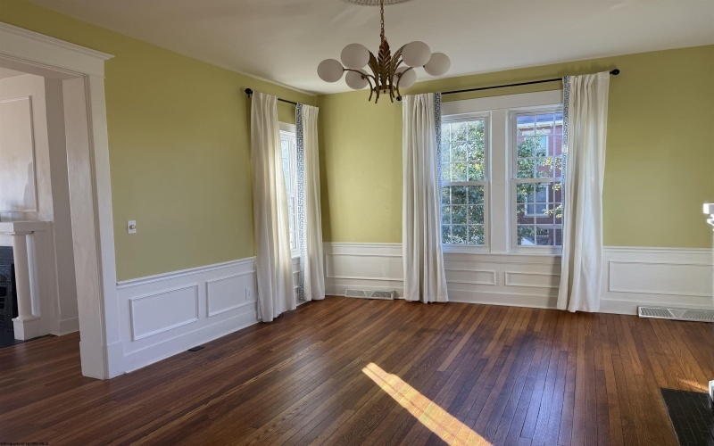 125 Hartland Avenue, Clarksburg, West Virginia 26301, 3 Bedrooms Bedrooms, 7 Rooms Rooms,1 BathroomBathrooms,Single Family Detached,For Sale,Hartland,10161843