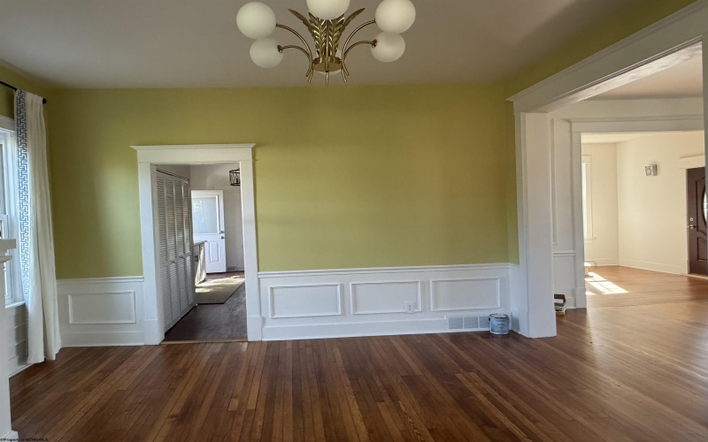 125 Hartland Avenue, Clarksburg, West Virginia 26301, 3 Bedrooms Bedrooms, 7 Rooms Rooms,1 BathroomBathrooms,Single Family Detached,For Sale,Hartland,10161843