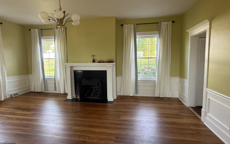 125 Hartland Avenue, Clarksburg, West Virginia 26301, 3 Bedrooms Bedrooms, 7 Rooms Rooms,1 BathroomBathrooms,Single Family Detached,For Sale,Hartland,10161843
