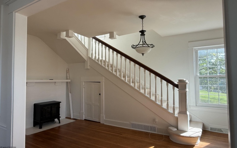 125 Hartland Avenue, Clarksburg, West Virginia 26301, 3 Bedrooms Bedrooms, 7 Rooms Rooms,1 BathroomBathrooms,Single Family Detached,For Sale,Hartland,10161843