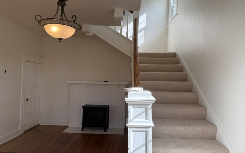 125 Hartland Avenue, Clarksburg, West Virginia 26301, 3 Bedrooms Bedrooms, 7 Rooms Rooms,1 BathroomBathrooms,Single Family Detached,For Sale,Hartland,10161843