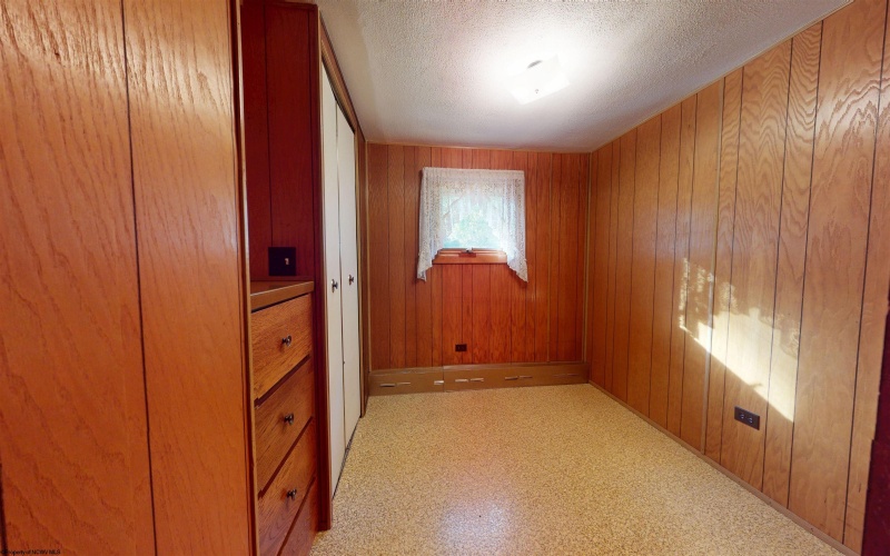 904 Pinchgut Hollow Road, Fairmont, West Virginia 26554, 2 Bedrooms Bedrooms, 6 Rooms Rooms,1 BathroomBathrooms,Single Family Detached,For Sale,Pinchgut Hollow,10161840