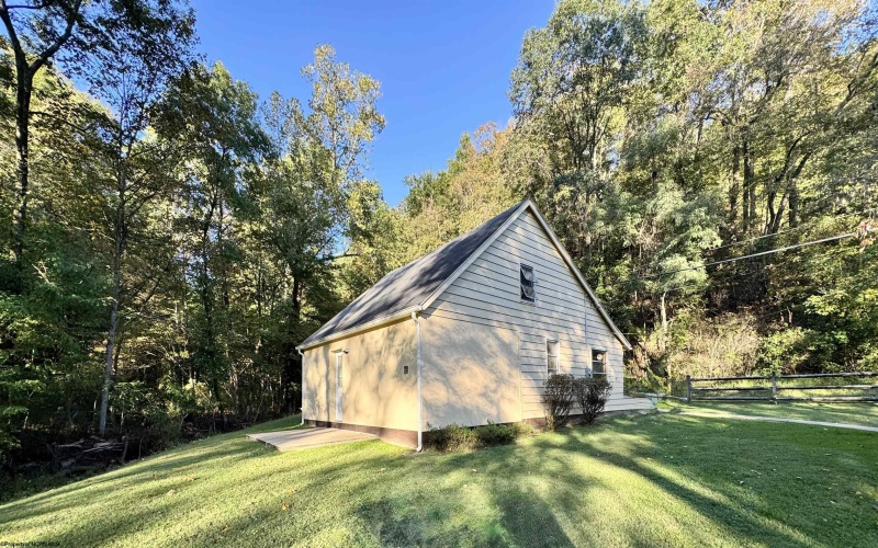 904 Pinchgut Hollow Road, Fairmont, West Virginia 26554, 2 Bedrooms Bedrooms, 6 Rooms Rooms,1 BathroomBathrooms,Single Family Detached,For Sale,Pinchgut Hollow,10161840