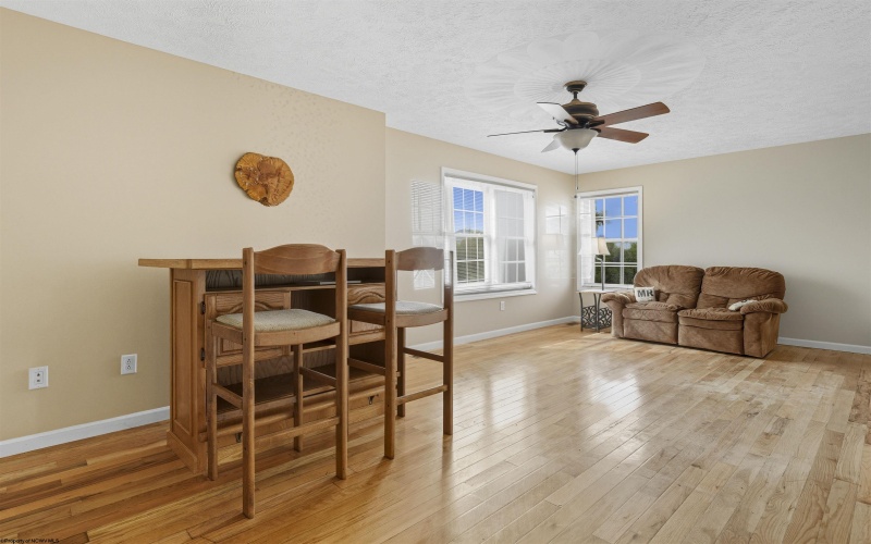 110 Woodmont Way, Fairmont, West Virginia 26554, 5 Bedrooms Bedrooms, 7 Rooms Rooms,3 BathroomsBathrooms,Single Family Detached,For Sale,Woodmont,10161845