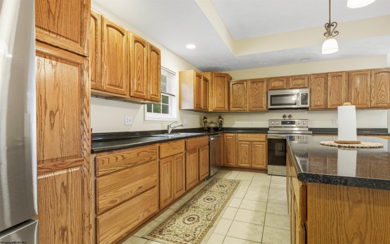 110 Woodmont Way, Fairmont, West Virginia 26554, 5 Bedrooms Bedrooms, 7 Rooms Rooms,3 BathroomsBathrooms,Single Family Detached,For Sale,Woodmont,10161845