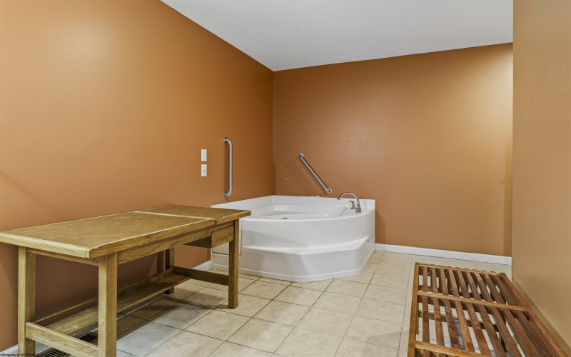 110 Woodmont Way, Fairmont, West Virginia 26554, 5 Bedrooms Bedrooms, 7 Rooms Rooms,3 BathroomsBathrooms,Single Family Detached,For Sale,Woodmont,10161845