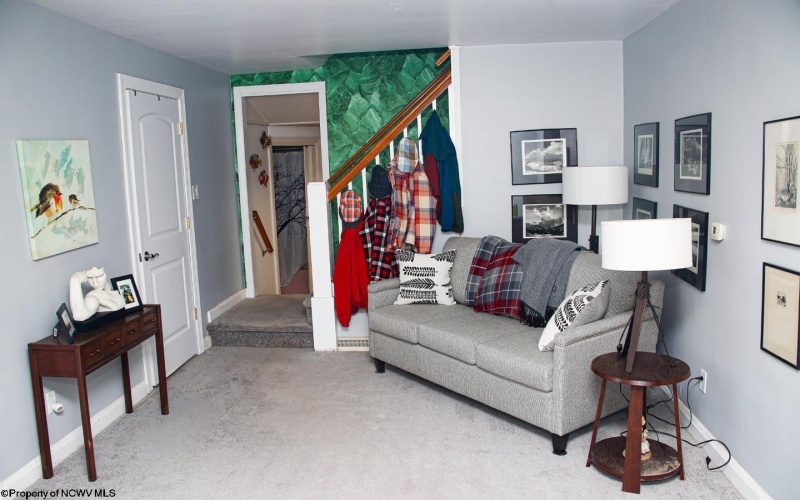 927 Fairfax Drive, Morgantown, West Virginia 26505, 4 Bedrooms Bedrooms, 11 Rooms Rooms,2 BathroomsBathrooms,Single Family Detached,For Sale,Fairfax,10161841
