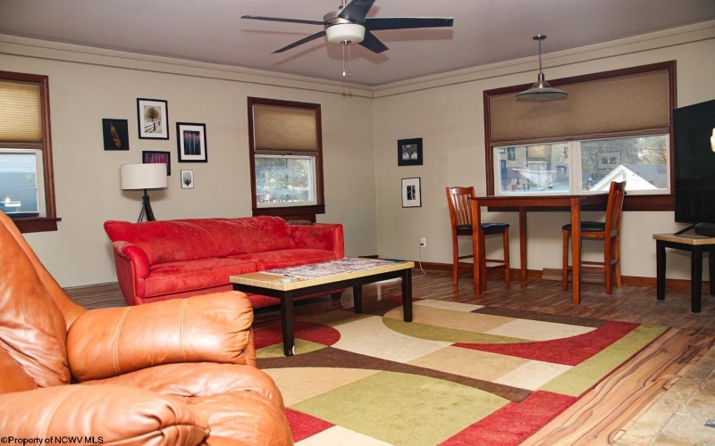 927 Fairfax Drive, Morgantown, West Virginia 26505, 4 Bedrooms Bedrooms, 11 Rooms Rooms,2 BathroomsBathrooms,Single Family Detached,For Sale,Fairfax,10161841