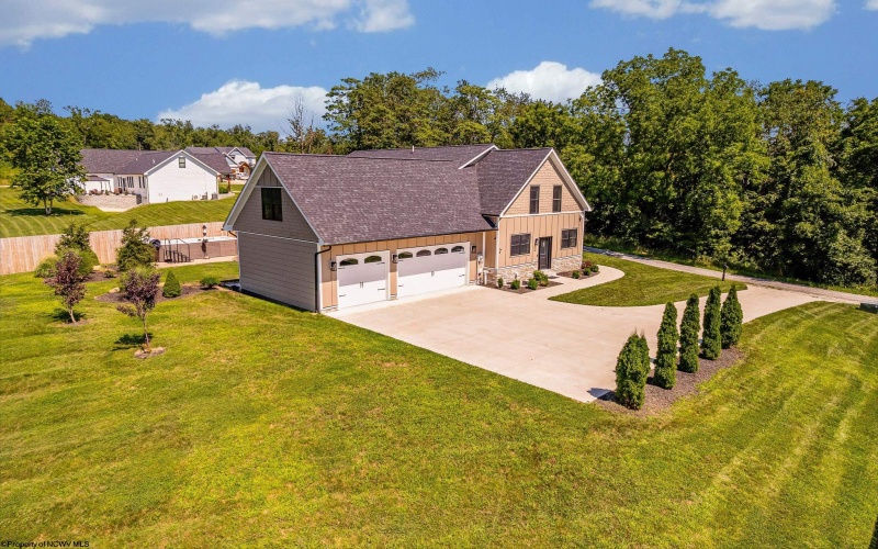 529 Bowers Lane, Morgantown, West Virginia 26508, 6 Bedrooms Bedrooms, 17 Rooms Rooms,4 BathroomsBathrooms,Single Family Detached,For Sale,Bowers,10158688