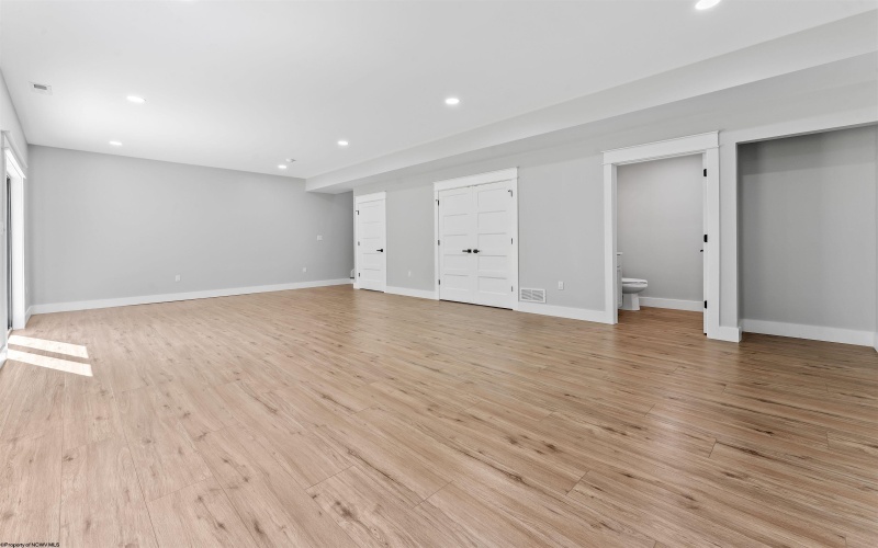 106 Tivoli Garden Drive, Morgantown, West Virginia 26508, 4 Bedrooms Bedrooms, 9 Rooms Rooms,4 BathroomsBathrooms,Single Family Attached,For Sale,Tivoli Garden,10161862
