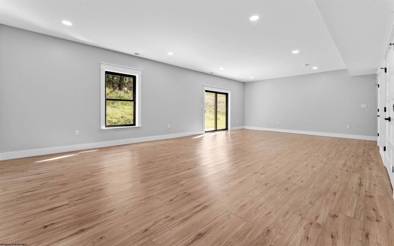 106 Tivoli Garden Drive, Morgantown, West Virginia 26508, 4 Bedrooms Bedrooms, 9 Rooms Rooms,4 BathroomsBathrooms,Single Family Attached,For Sale,Tivoli Garden,10161862