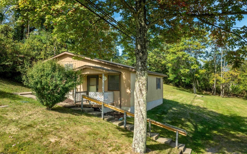 872 Summers School Road, Morgantown, West Virginia 26508, 2 Bedrooms Bedrooms, 4 Rooms Rooms,1 BathroomBathrooms,Single Family Detached,For Sale,Summers School,10161861