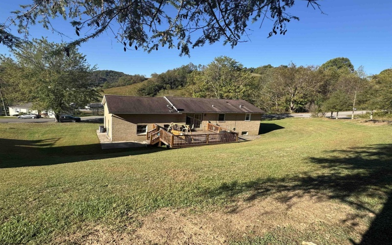206 Tygart Drive, Philippi, West Virginia 26416-0000, 3 Bedrooms Bedrooms, 7 Rooms Rooms,2 BathroomsBathrooms,Single Family Detached,For Sale,Tygart,10161863
