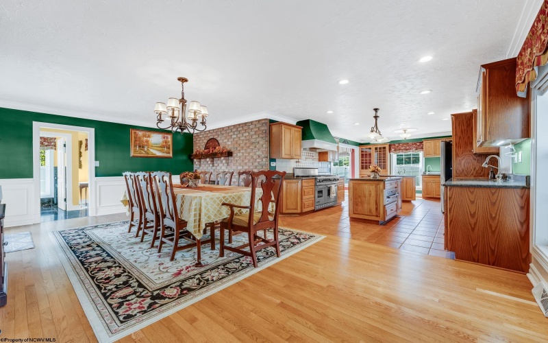 200 Balsinger Road, Uniontown, Pennsylvania 15401, 3 Bedrooms Bedrooms, 10 Rooms Rooms,2 BathroomsBathrooms,Single Family Detached,For Sale,Balsinger,10161867