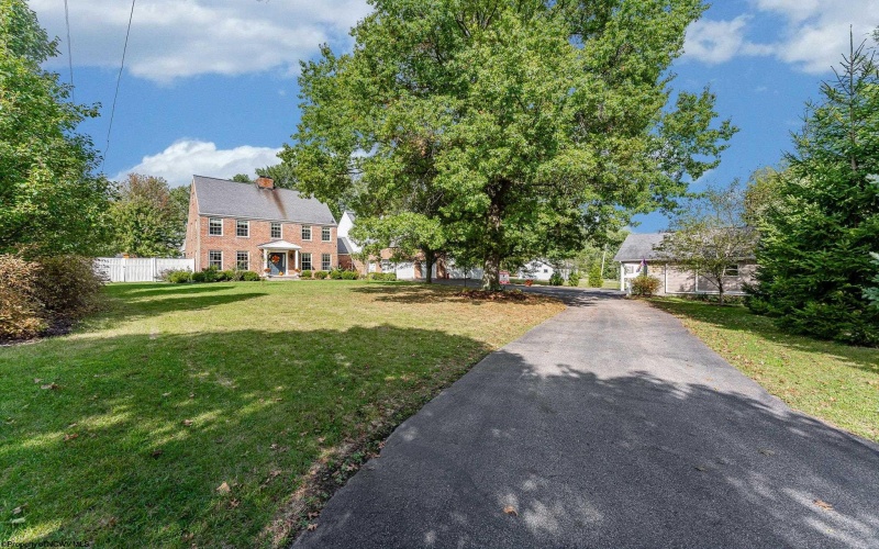 200 Balsinger Road, Uniontown, Pennsylvania 15401, 3 Bedrooms Bedrooms, 10 Rooms Rooms,2 BathroomsBathrooms,Single Family Detached,For Sale,Balsinger,10161867