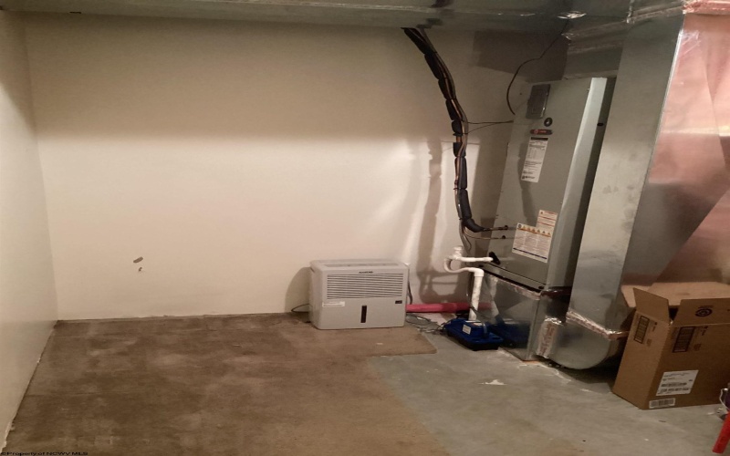 104 Eagle Drive, Maidsville, West Virginia 26541, 3 Bedrooms Bedrooms, 5 Rooms Rooms,1 BathroomBathrooms,Single Family Attached,For Sale,Eagle,10161879