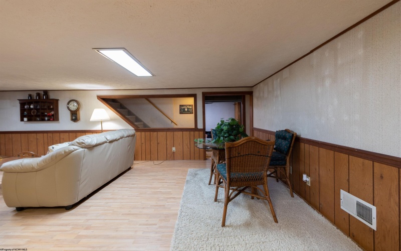 20 Meadow Lane, Bridgeport, West Virginia 26330, 3 Bedrooms Bedrooms, 6 Rooms Rooms,1 BathroomBathrooms,Single Family Detached,For Sale,Meadow,10161878