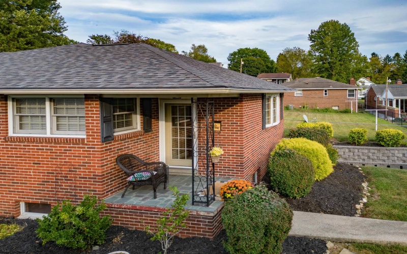 20 Meadow Lane, Bridgeport, West Virginia 26330, 3 Bedrooms Bedrooms, 6 Rooms Rooms,1 BathroomBathrooms,Single Family Detached,For Sale,Meadow,10161878