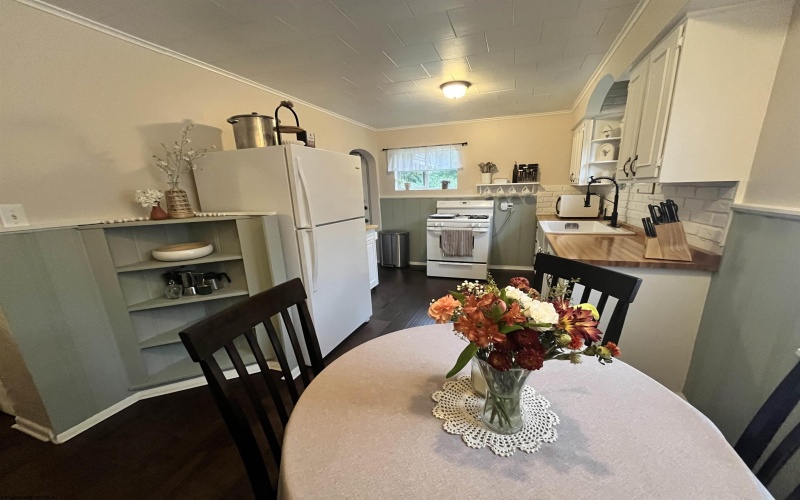 116 Terrace Manor, Fairmont, West Virginia 26554, 3 Bedrooms Bedrooms, 6 Rooms Rooms,1 BathroomBathrooms,Single Family Detached,For Sale,Terrace,10161877