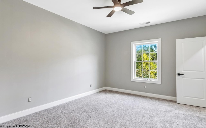 213 Greenview Drive, Morgantown, West Virginia 26508, 5 Bedrooms Bedrooms, 9 Rooms Rooms,3 BathroomsBathrooms,Single Family Detached,For Sale,Greenview,10161874