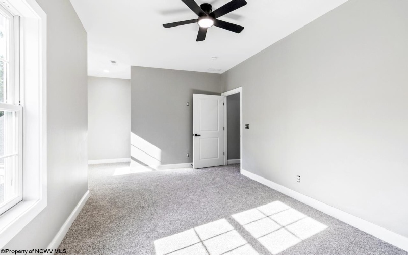 213 Greenview Drive, Morgantown, West Virginia 26508, 5 Bedrooms Bedrooms, 9 Rooms Rooms,3 BathroomsBathrooms,Single Family Detached,For Sale,Greenview,10161874