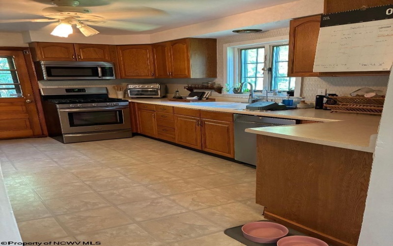 478 Legion Street, Morgantown, West Virginia 26505, 4 Bedrooms Bedrooms, 8 Rooms Rooms,4 BathroomsBathrooms,Single Family Detached,For Sale,Legion,10161868