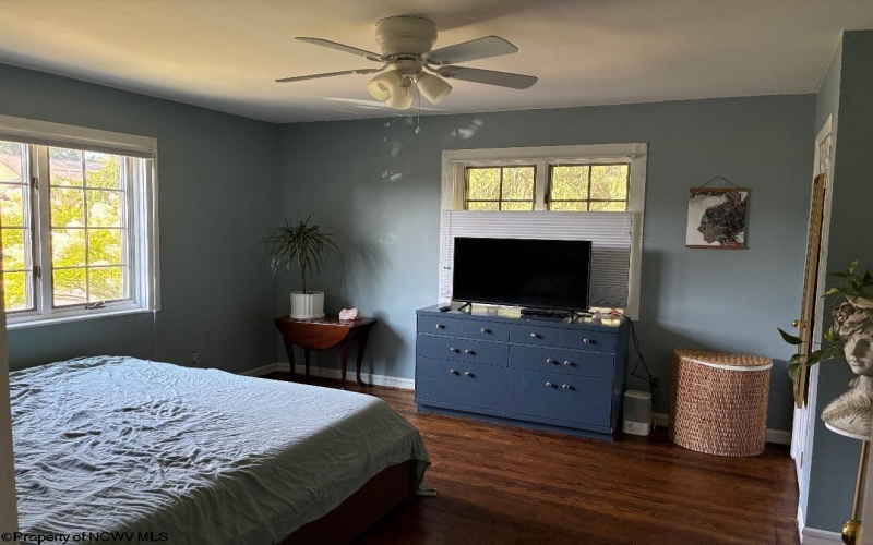 478 Legion Street, Morgantown, West Virginia 26505, 4 Bedrooms Bedrooms, 8 Rooms Rooms,4 BathroomsBathrooms,Single Family Detached,For Sale,Legion,10161868