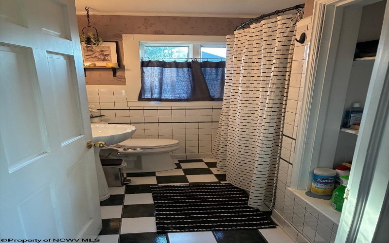 478 Legion Street, Morgantown, West Virginia 26505, 4 Bedrooms Bedrooms, 8 Rooms Rooms,4 BathroomsBathrooms,Single Family Detached,For Sale,Legion,10161868