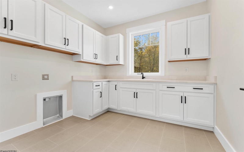 202 Farm Brook Lane, Morgantown, West Virginia 26505, 4 Bedrooms Bedrooms, 11 Rooms Rooms,2 BathroomsBathrooms,Single Family Detached,For Sale,Farm Brook,10161869