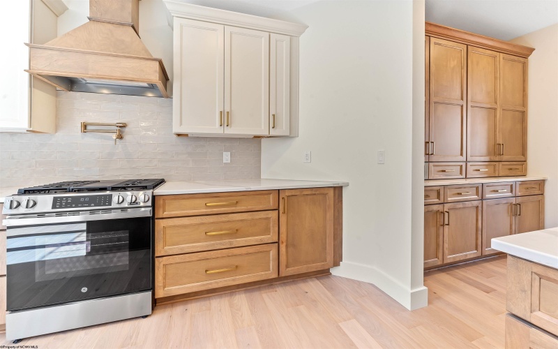202 Farm Brook Lane, Morgantown, West Virginia 26505, 4 Bedrooms Bedrooms, 11 Rooms Rooms,2 BathroomsBathrooms,Single Family Detached,For Sale,Farm Brook,10161869