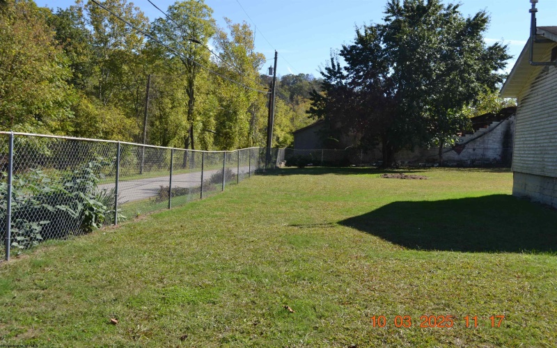 125 Riverside Drive, Weston, West Virginia 26452, 3 Bedrooms Bedrooms, 7 Rooms Rooms,1 BathroomBathrooms,Single Family Detached,For Sale,Riverside,10161853 125 Riverside Drive, Weston, West Virginia 26452, 3 Bedrooms Bedrooms, 7 Rooms Rooms,1 BathroomBathrooms,Single Family Detached,For Sale,Riverside,10161853