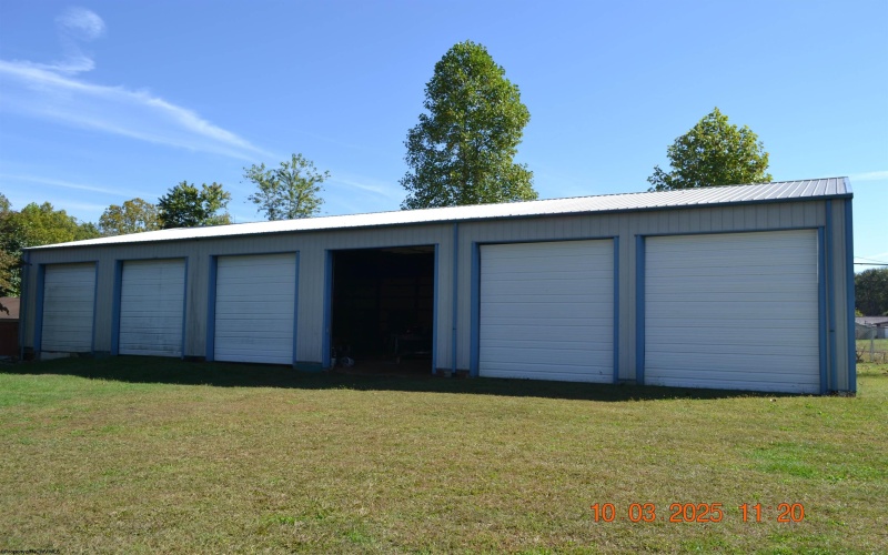 125 Riverside Drive, Weston, West Virginia 26452, 3 Bedrooms Bedrooms, 7 Rooms Rooms,1 BathroomBathrooms,Single Family Detached,For Sale,Riverside,10161853 125 Riverside Drive, Weston, West Virginia 26452, 3 Bedrooms Bedrooms, 7 Rooms Rooms,1 BathroomBathrooms,Single Family Detached,For Sale,Riverside,10161853