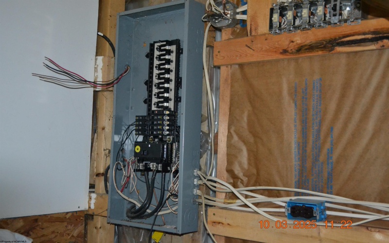 125 Riverside Drive, Weston, West Virginia 26452, 3 Bedrooms Bedrooms, 7 Rooms Rooms,1 BathroomBathrooms,Single Family Detached,For Sale,Riverside,10161853 125 Riverside Drive, Weston, West Virginia 26452, 3 Bedrooms Bedrooms, 7 Rooms Rooms,1 BathroomBathrooms,Single Family Detached,For Sale,Riverside,10161853